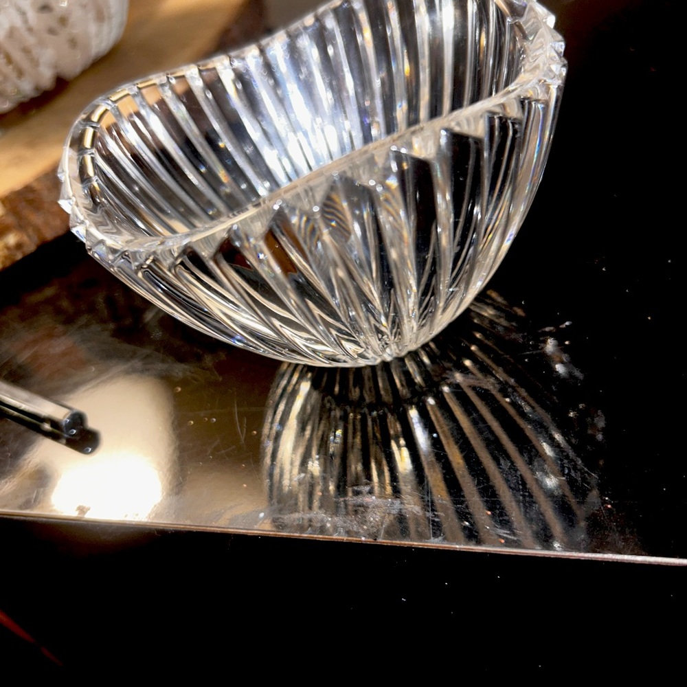 Waterford " Marquis" Bowl / Unique Curves at Top - Picture 4 of 5